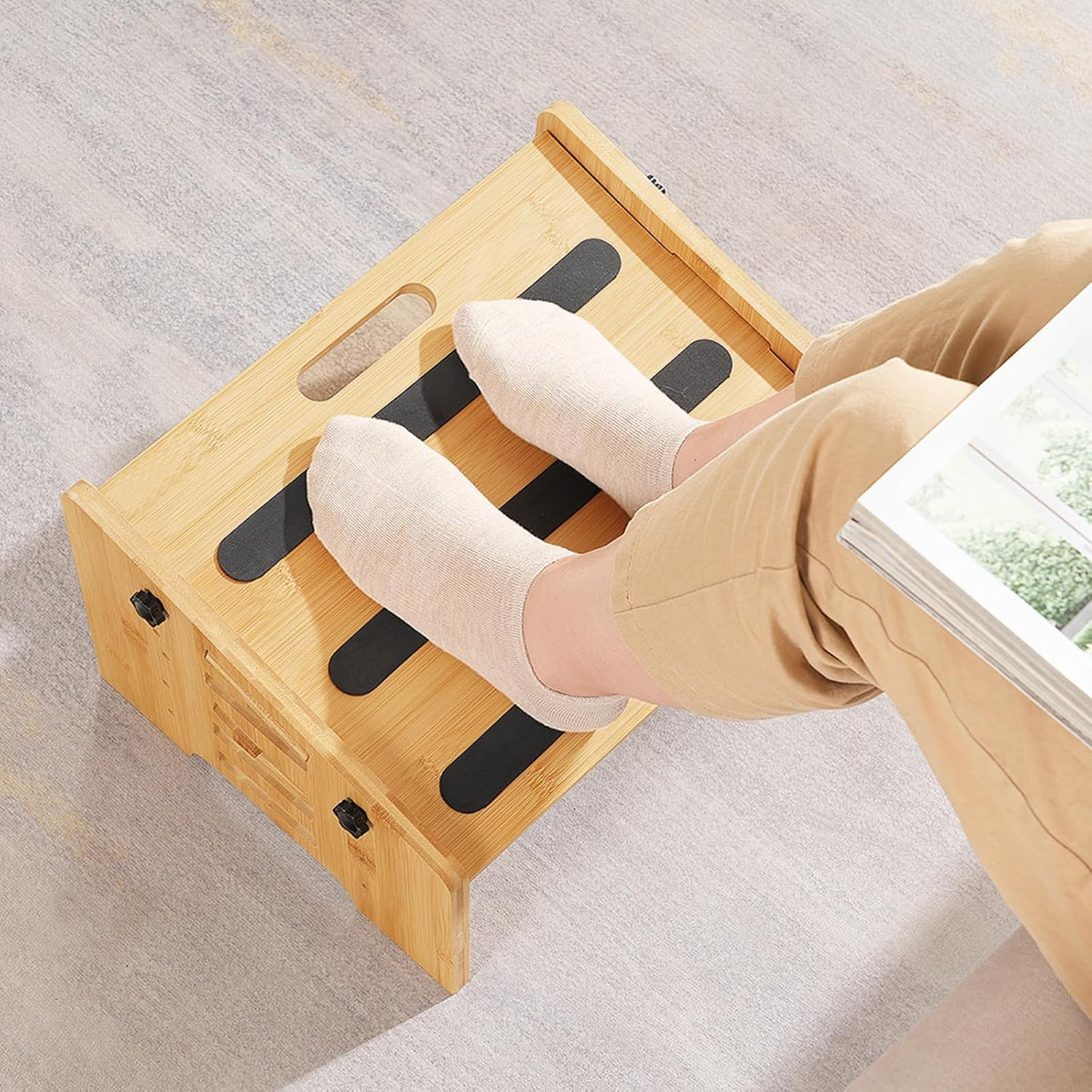 Bamboo Foot Rest, Adjustable Under Desk Footrest with 5 Height Options & Angles, Non-Slip Ergonomic Foot Rest for Under Desk at Work for Improved Posture, for Home & Office, Natural YL01FP01