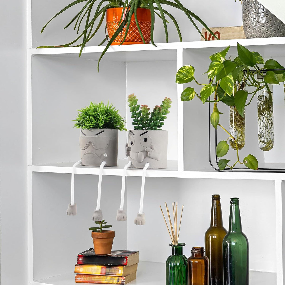 Gray Cute Smiley Cement Planter, Small Plant Pot, Indoor Succulent Pot, Fun Planter with Hanging Feet for Living Room, Office, Desk and Bathroom Shelf Decor (Plants Not Included).