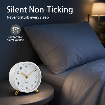 Analog Alarm Clock, 4 inch Super Silent Non Ticking Small Clock with Night Light, Battery Operated, Simple Design, Old Fashioned Style Ideal Decor, for Bedroom, Bedside, Desk, Adult, Gift, Green