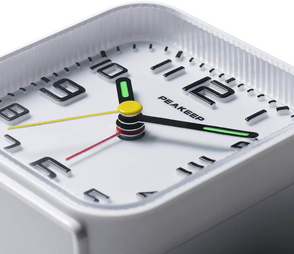 Small Battery Operated Analog Travel Alarm Clock Silent