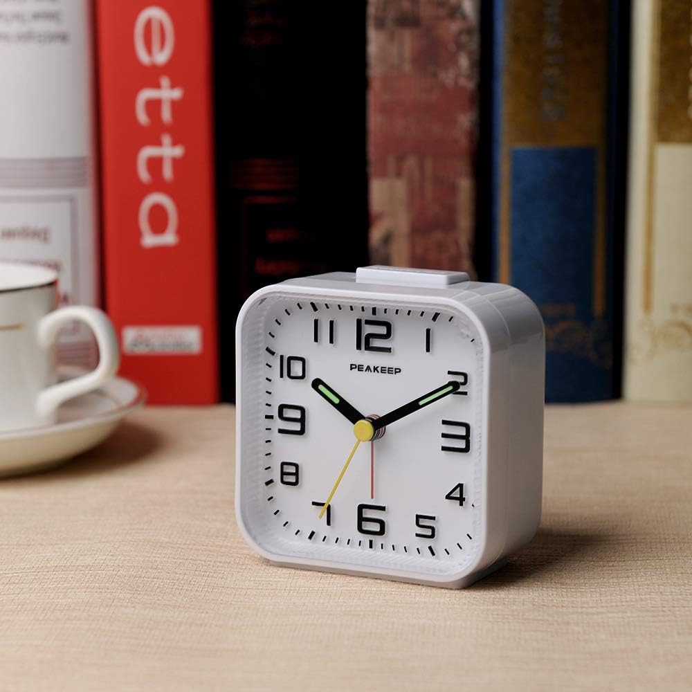 Small Battery Operated Analog Travel Alarm Clock Silent