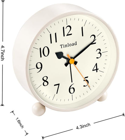4.5" Vintage Retro Analog Alarm Clock, Super Silent Non Ticking Small Clock with Manual Light, Snooze, Battery Operated, for Living Room, Bedroom, Bedside, Desk(Green)