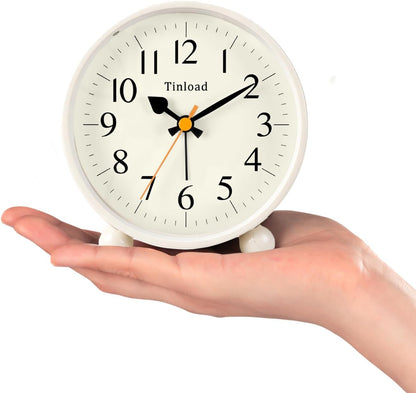 4.5" Vintage Retro Analog Alarm Clock, Super Silent Non Ticking Small Clock with Manual Light, Snooze, Battery Operated, for Living Room, Bedroom, Bedside, Desk(Green)