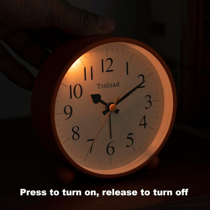 4.5" Vintage Retro Analog Alarm Clock, Super Silent Non Ticking Small Clock with Manual Light, Snooze, Battery Operated, for Living Room, Bedroom, Bedside, Desk(Green)