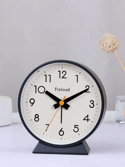 4.5" Battery Operated Antique Retro Analog Alarm Clock, Small Silent Bedside Desk Clock,Lighted on Demand, Battery Operated, Snooze, for Living Room, Bedroom, Bedside, Desk, Gift Clock
