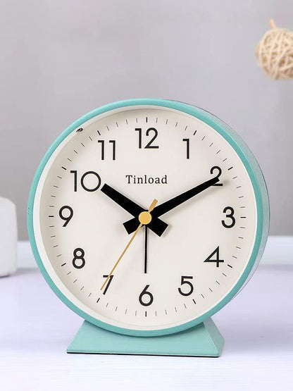4.5" Battery Operated Antique Retro Analog Alarm Clock, Small Silent Bedside Desk Clock,Lighted on Demand, Battery Operated, Snooze, for Living Room, Bedroom, Bedside, Desk, Gift Clock
