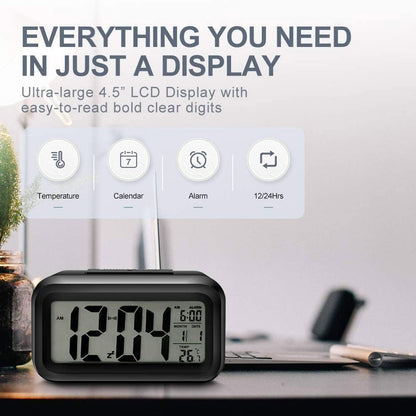 Digital Alarm Clock, Clock for Bedroom, Desk Clock Battery Operated, Digital Clock with Smart Night Light 12/24H Display Snooze Function for Heavy Sleepers for Kids