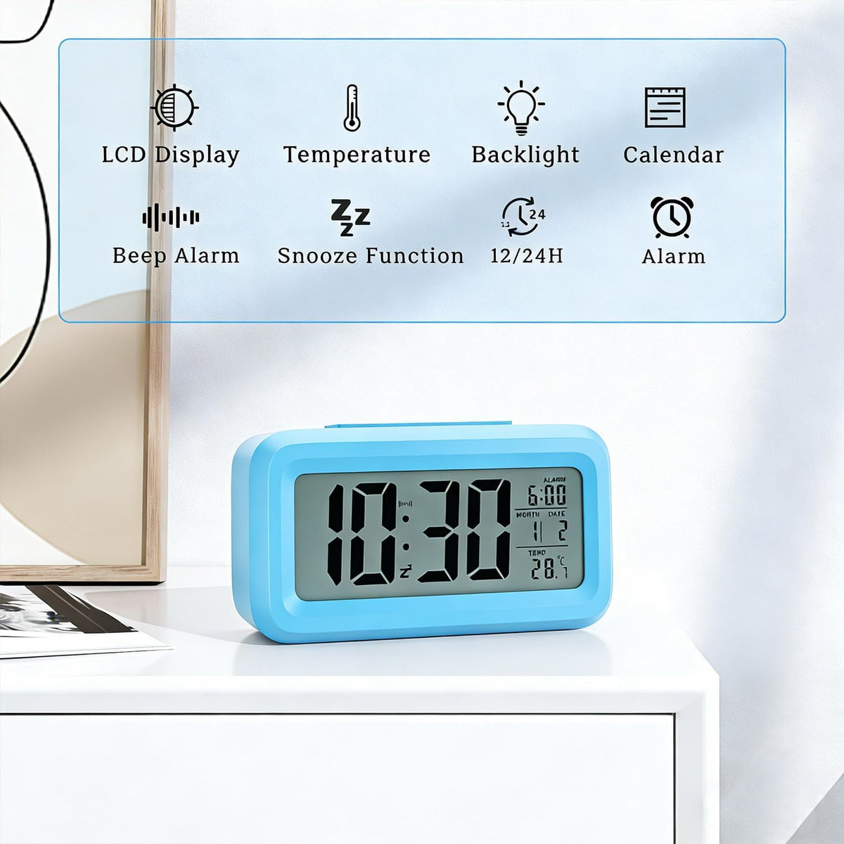 Digital Alarm Clock, Clock for Bedroom, Desk Clock Battery Operated, Digital Clock with Smart Night Light 12/24H Display Snooze Function for Heavy Sleepers for Kids