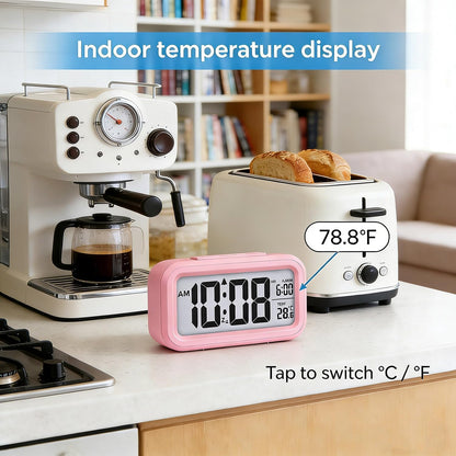 Digital Alarm Clock, Clock for Bedroom, Desk Clock Battery Operated, Digital Clock with Smart Night Light 12/24H Display Snooze Function for Heavy Sleepers for Kids