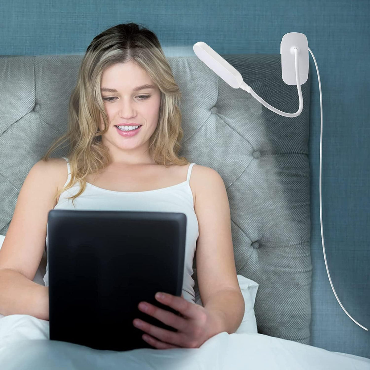 Desk Lamp Clip On Light-7W 2600mAH Flexible Gooseneck Battery Operated Rechargeable Reading Lamp with Clamp & Stepless Brightness for Desk,Piano,Bed Headboard and Computers