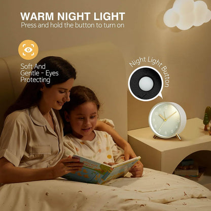 Silent Analog Quartz Kids Alarm Clock, Round Metal, Night Light