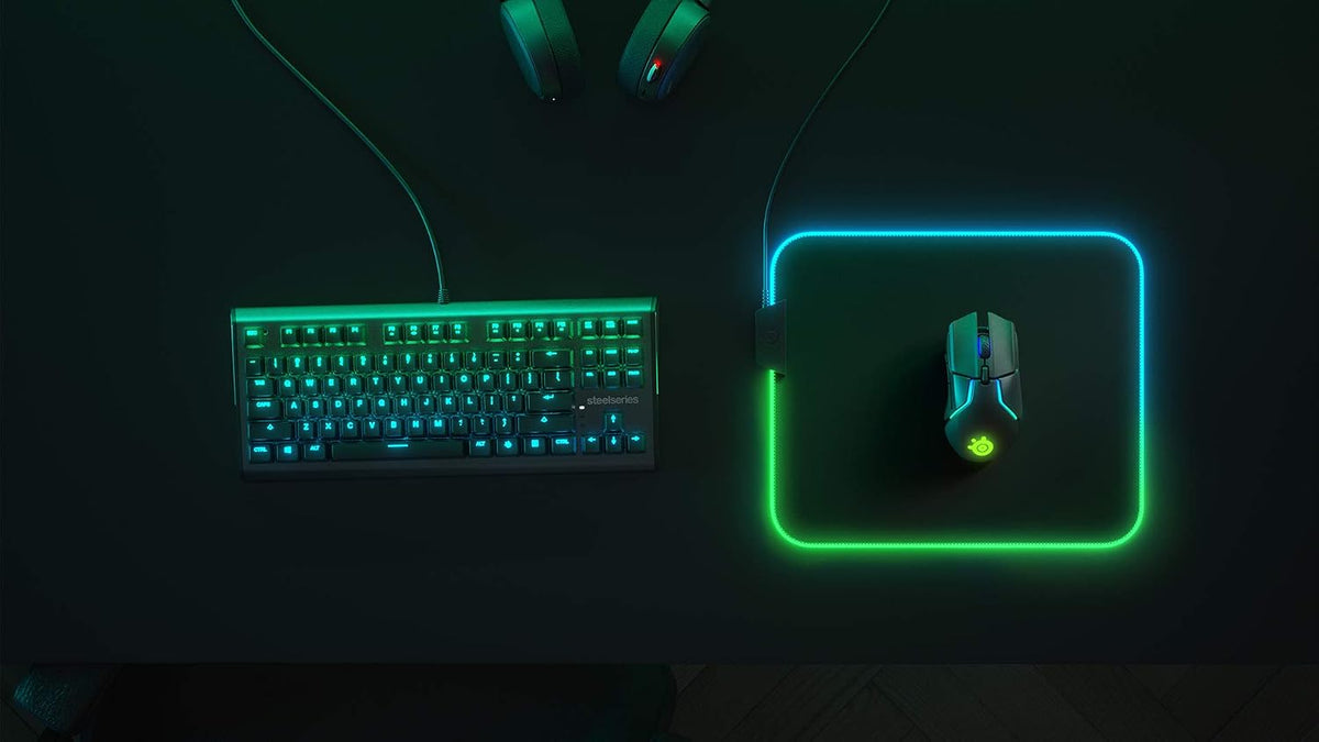 QcK Gaming Mouse Pad - XXL Cloth - Peak Tracking and Stability - Esports Mousepad - Never-Slip - Full Desk Coverage