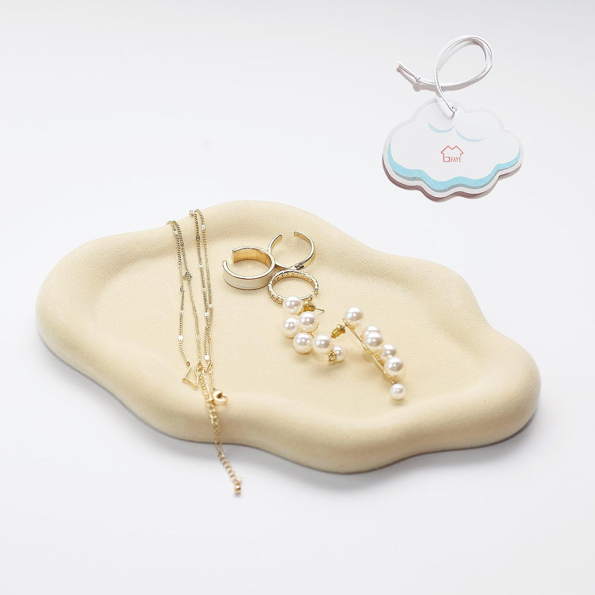Jewelry Dish Trinket Tray for Women, Ring Dish Holder, Unique Cloud Shape Ceramic Plate Cute Things Vanity Aesthetic Room Decor Mother's Day Birthday (White)