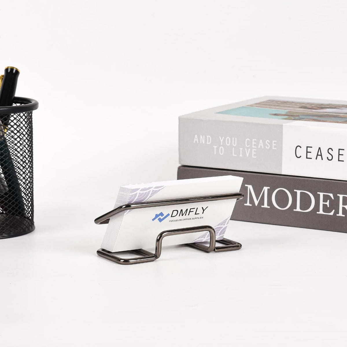 Metal Business Card Holder for Desk, Cute Card Display Stand, Compatible with Various Countertops, Gold