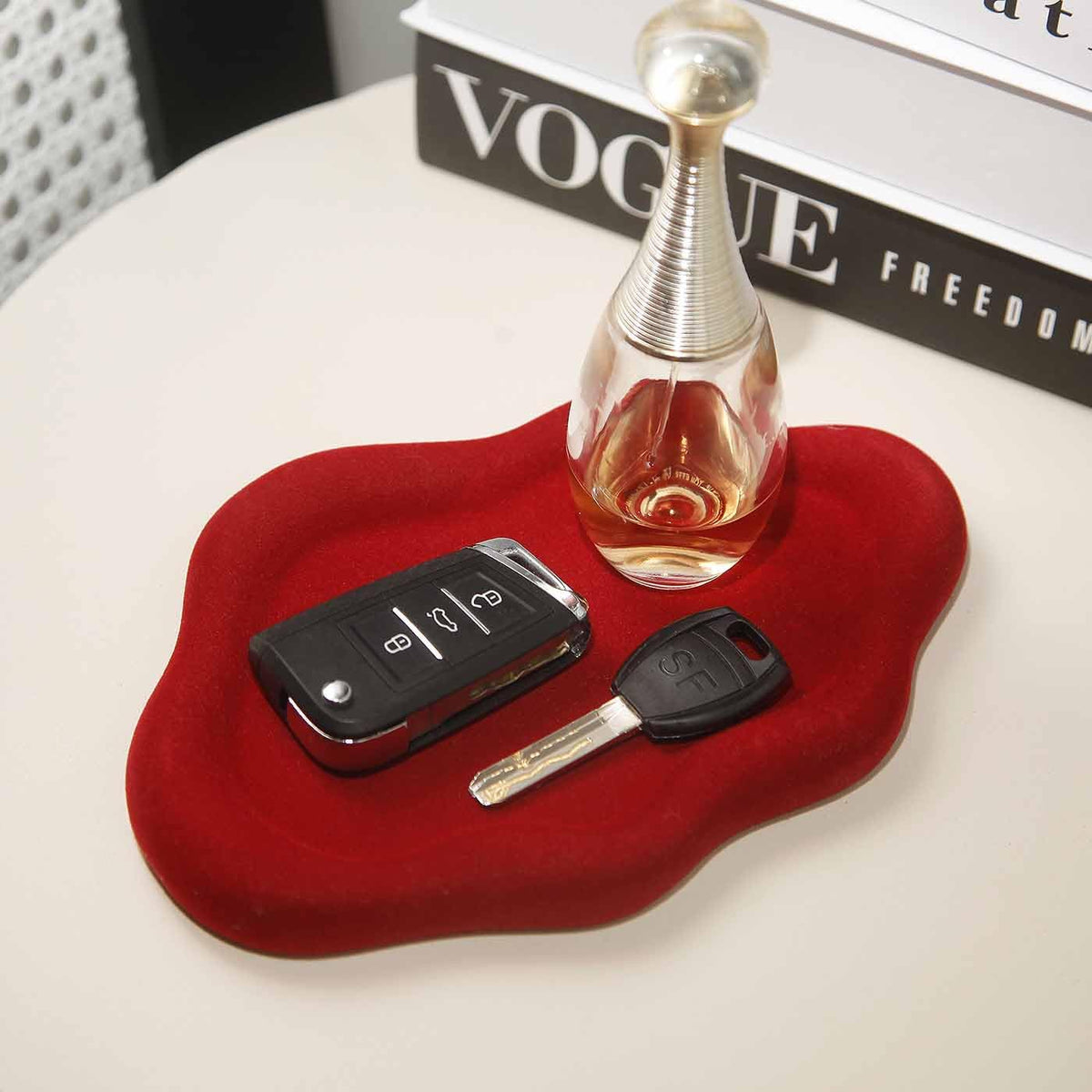 Jewelry Dish Trinket Tray for Women, Ring Dish Holder, Unique Cloud Shape Ceramic Plate Cute Things Vanity Aesthetic Room Decor Mother's Day Birthday (White)