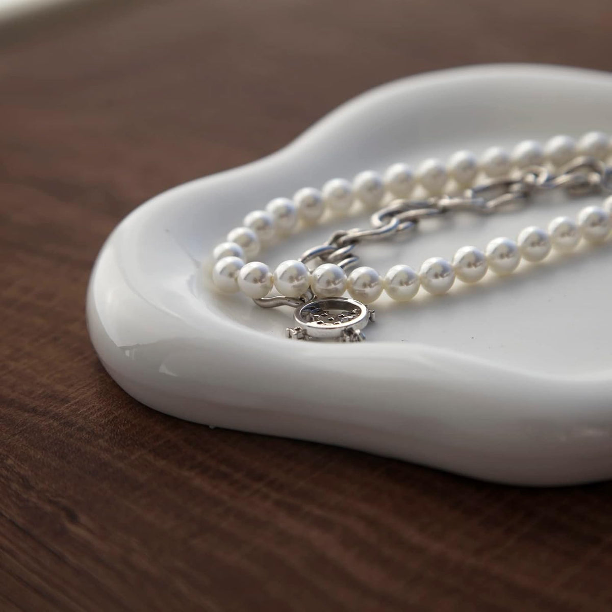 Jewelry Dish Trinket Tray for Women, Ring Dish Holder, Unique Cloud Shape Ceramic Plate Cute Things Vanity Aesthetic Room Decor Mother's Day Birthday (White)