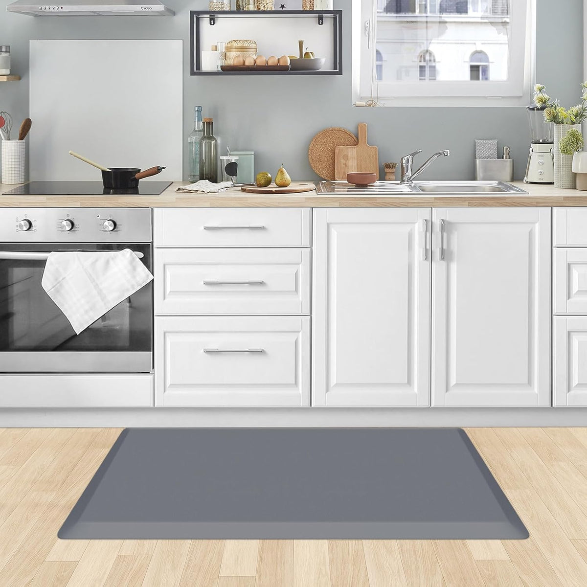 KitchenClouds Kitchen Mat Cushioned Anti Fatigue Rug 17.3"x28" Water Resistant, Non Slip, Standing and Comfort Desk/Floor Mats for House Sink Office (Black)