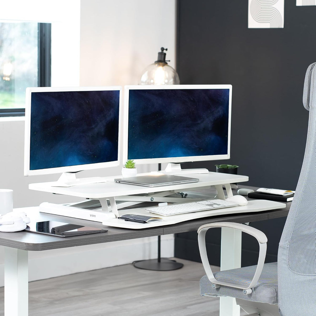 Black 32 in Standing Desk Converter, DESK-V000K