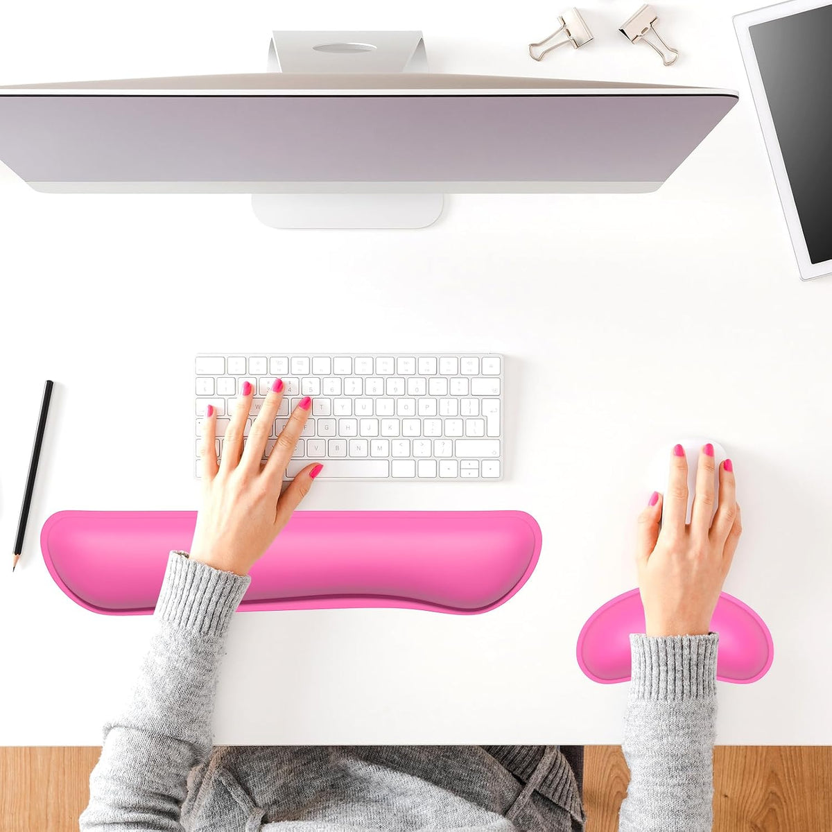 Mouse Wrist Rest, Ergonomic Memory Foam Mouse Wrist for Computer Desk Mats Support, PU Leather Hand Rest Pad Cushion for Gaming, Laptop, Men, Women, Pain Relief & Easy Typing, Black