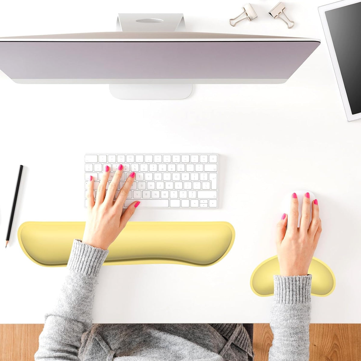 Mouse Wrist Rest, Ergonomic Memory Foam Mouse Wrist for Computer Desk Mats Support, PU Leather Hand Rest Pad Cushion for Gaming, Laptop, Men, Women, Pain Relief & Easy Typing, Black