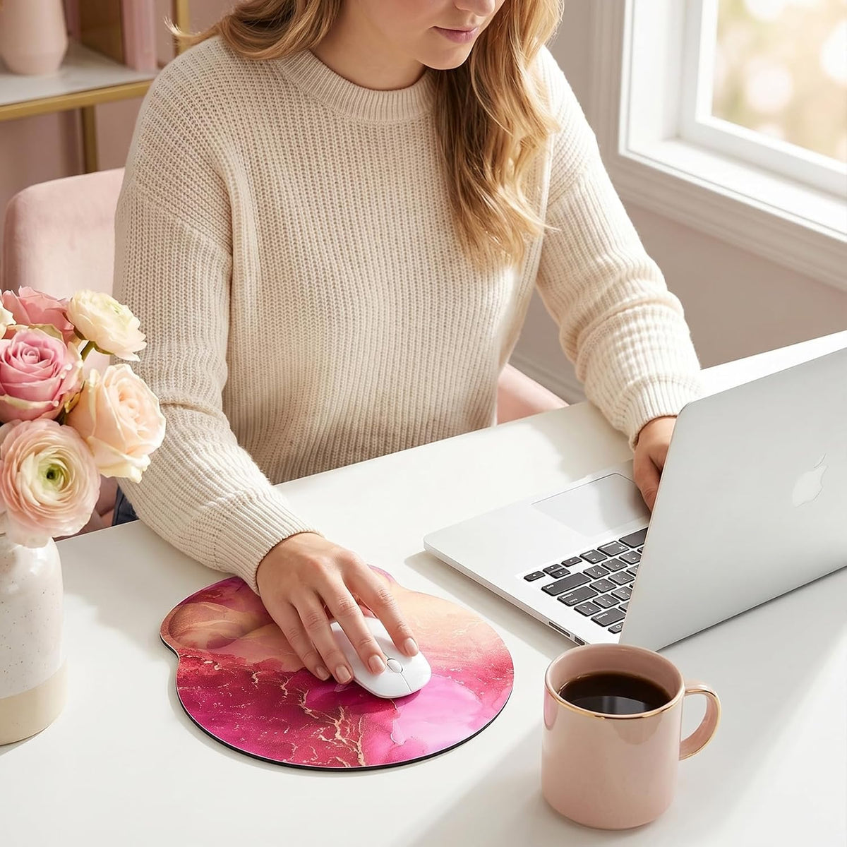 KONVINIT Ergonomic Mouse Pad with Wrist Rest, Small Mousepad with Non-Slip Rubber Base and Smooth Surface, Beach Mouse Pads for Desk, Office Desk Accessories
