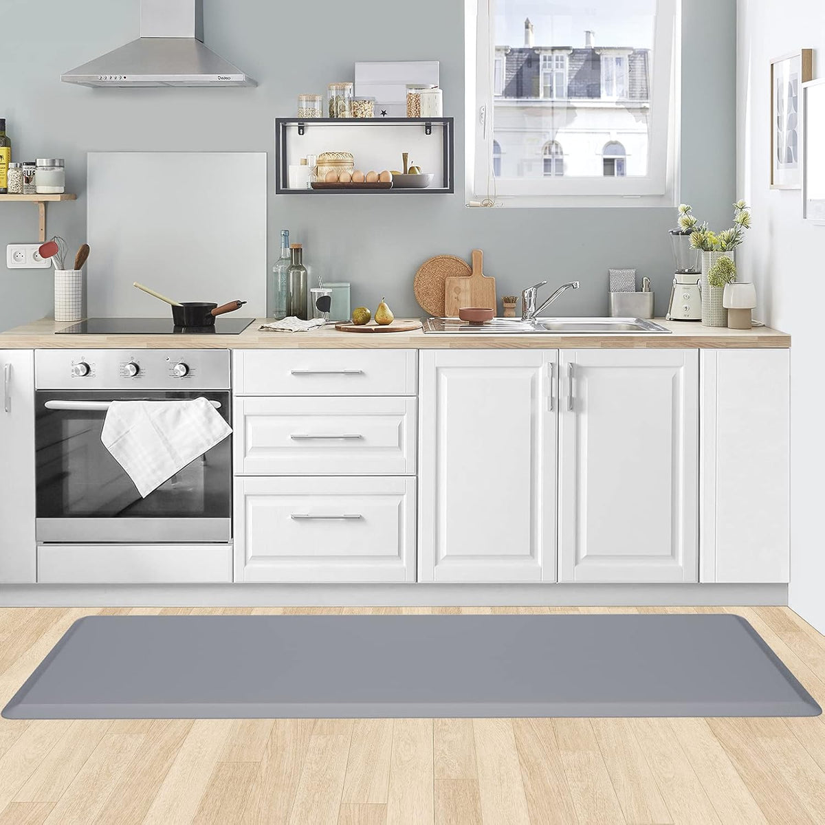 KitchenClouds Kitchen Mat Cushioned Anti Fatigue Rug 17.3"x28" Water Resistant, Non Slip, Standing and Comfort Desk/Floor Mats for House Sink Office (Black)