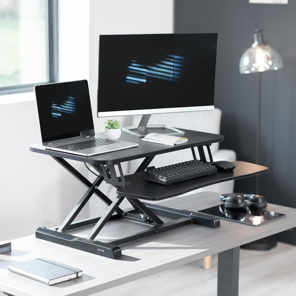 Black 32 in Standing Desk Converter, DESK-V000K