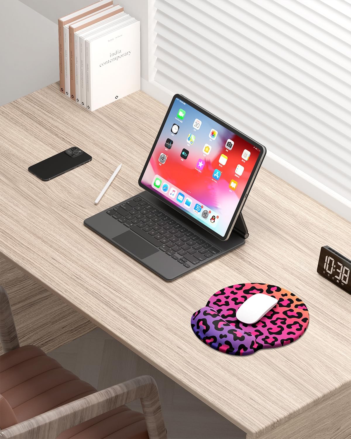 Ergonomic Mouse Pad with Wrist Rest, Comfortable Silicone Non-Slip Computer Pain Relief Gel Mouse Mat with Wrist Support for Gaming, Work, Office, Women & Men, Cute Pattern, Beige