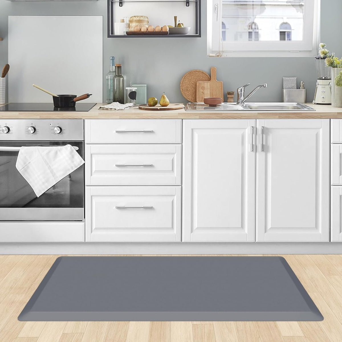 KitchenClouds Kitchen Mat Cushioned Anti Fatigue Rug 17.3"x28" Water Resistant, Non Slip, Standing and Comfort Desk/Floor Mats for House Sink Office (Black)
