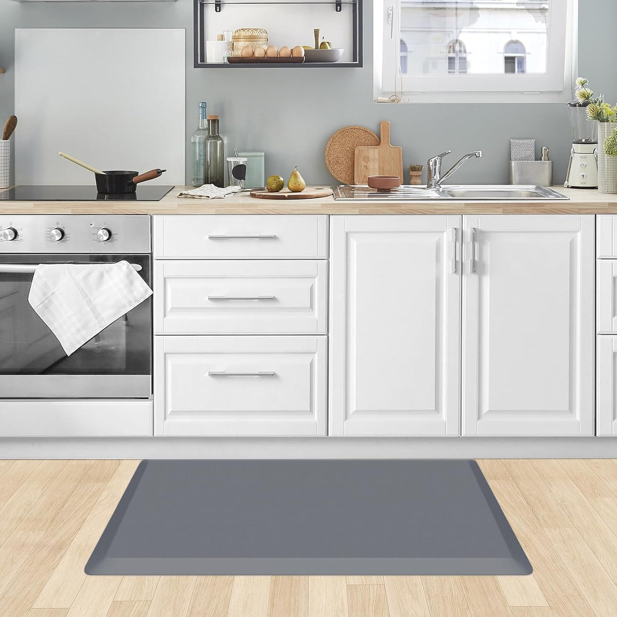 KitchenClouds Kitchen Mat Cushioned Anti Fatigue Rug 17.3"x28" Water Resistant, Non Slip, Standing and Comfort Desk/Floor Mats for House Sink Office (Black)