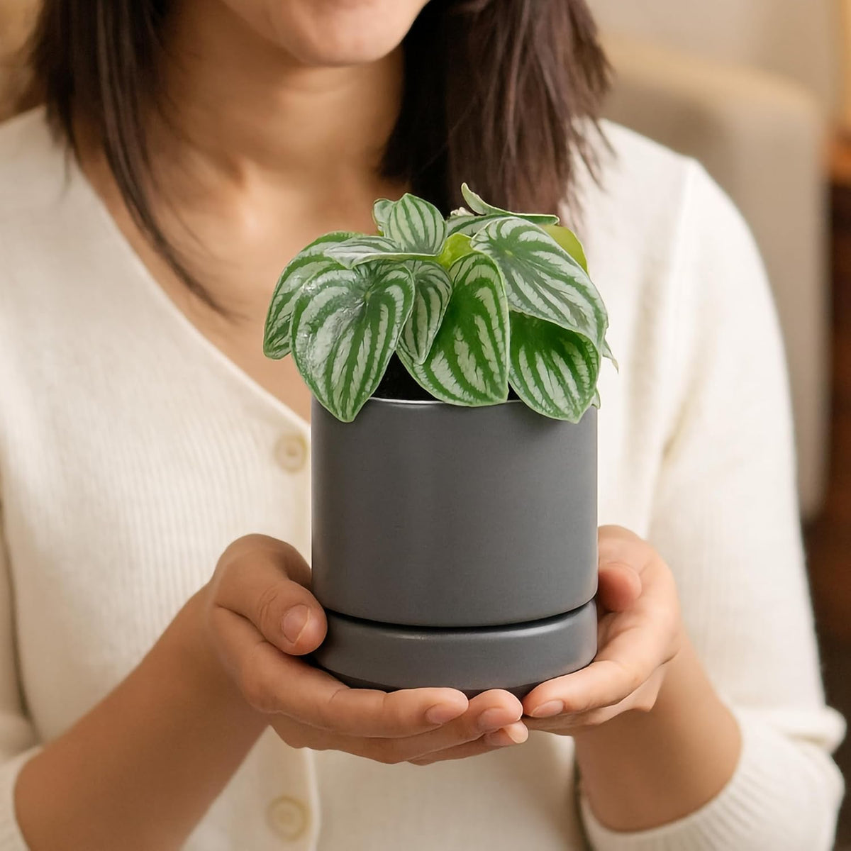 D'vine Dev 4.7 Inch Ceramic Planter Pot with Drainage Hole and Saucer, Indoor Cylinder Round Planter Pot, Teal, 94-O-B-9
