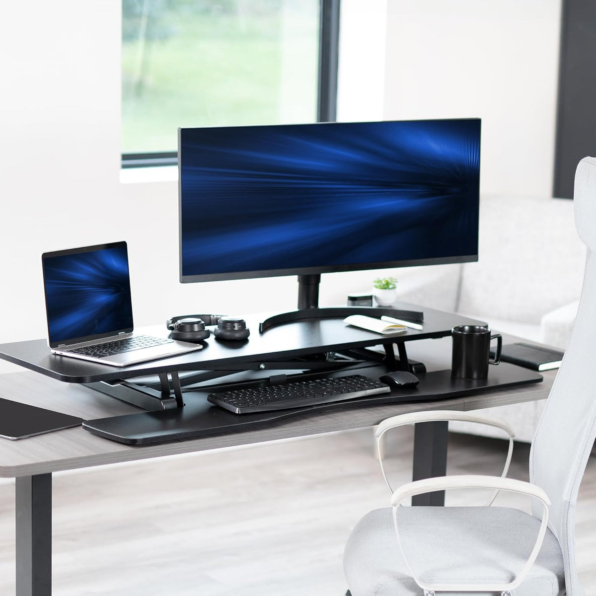 Black 32 in Standing Desk Converter, DESK-V000K