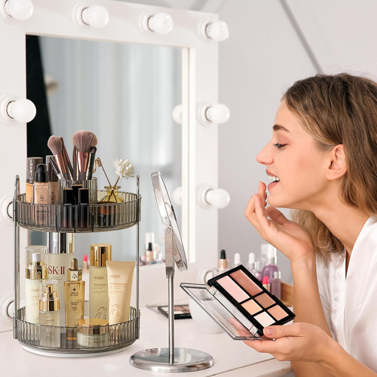 Rotating Makeup Organizer for Vanity, Large Capacity Skincare Perfume Storage, Bathroom Counter Organizer, 360 Spinning Cosmetic Dresser Countertop Organizers (Clear, 3 Tier)