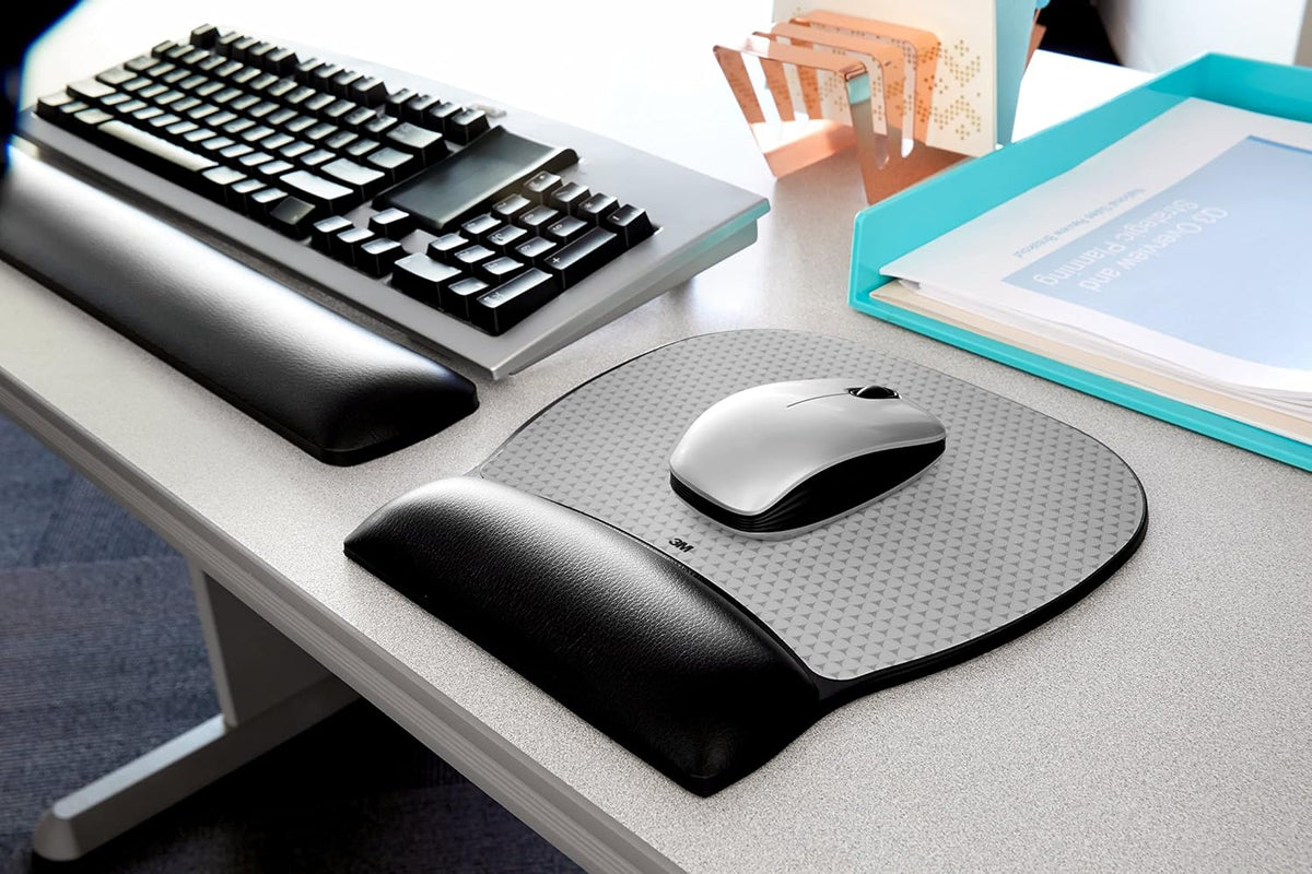 3M Keyboard Wrist Rest, Gel, Black Leatherette, Wired, Kp200le