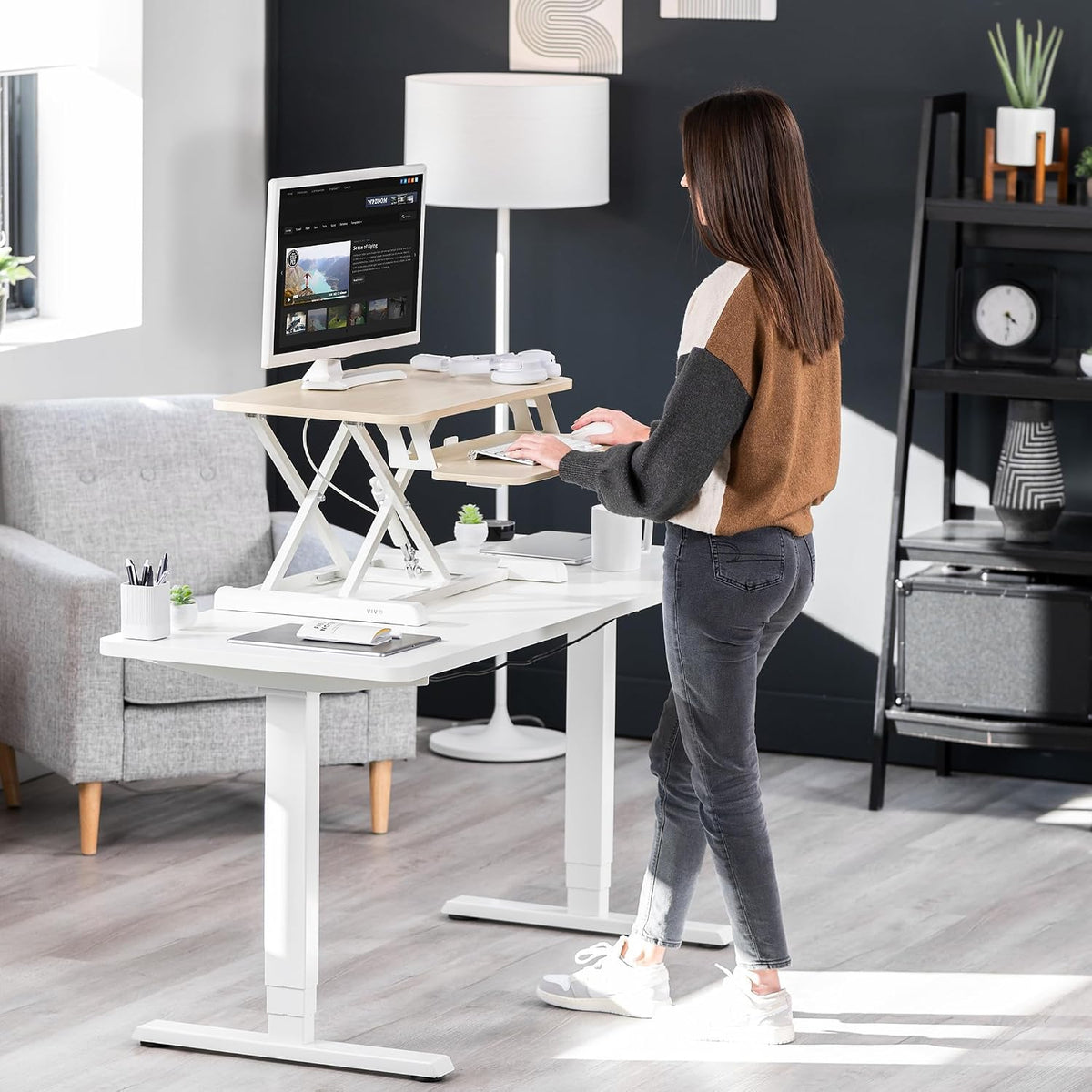 Black 32 in Standing Desk Converter, DESK-V000K
