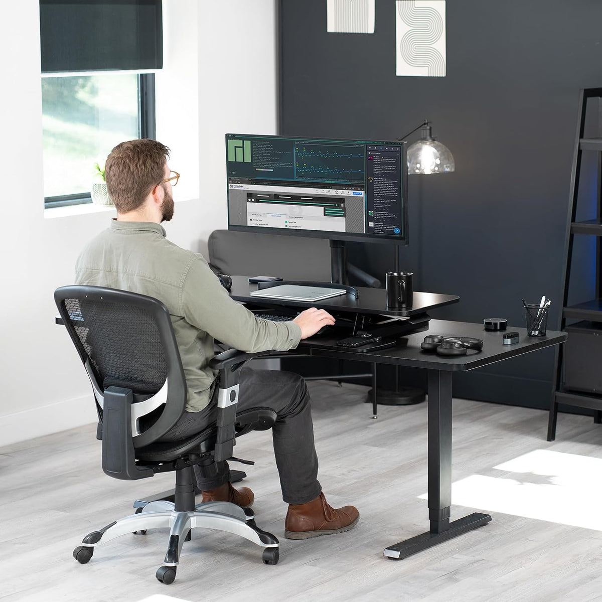 Black 32 in Standing Desk Converter, DESK-V000K