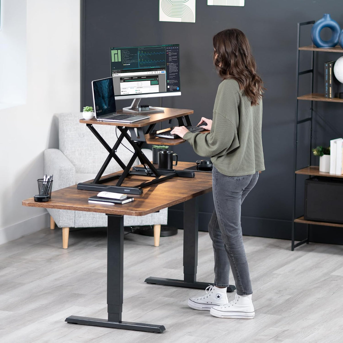 Black 32 in Standing Desk Converter, DESK-V000K
