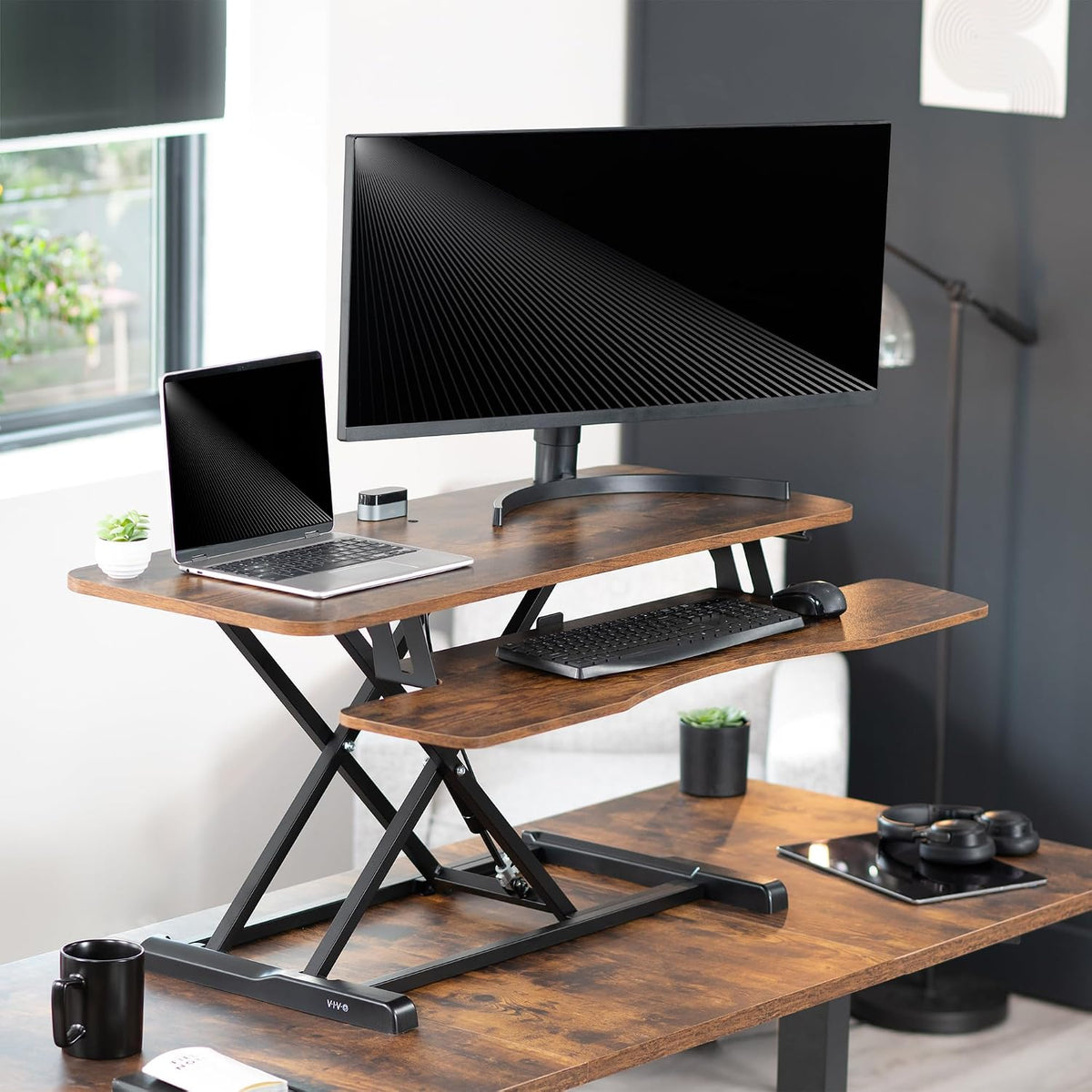 Black 32 in Standing Desk Converter, DESK-V000K