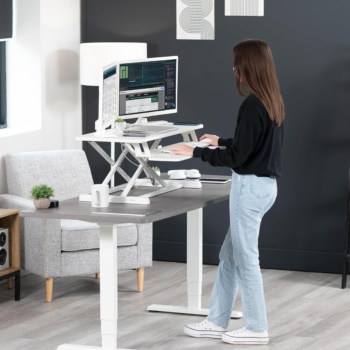 Black 32 in Standing Desk Converter, DESK-V000K