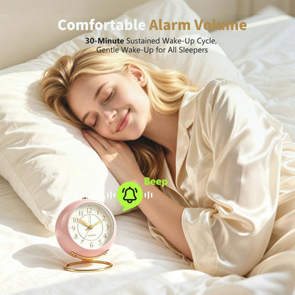 Analog Alarm Clock, Retro Small Desk Clock with Night Light, Backlight Cute Simple Metal Design, Silent Non-Ticking, Battery Powered, for Bedroom,Travel,Kitchen,Bedside Desktop Decor