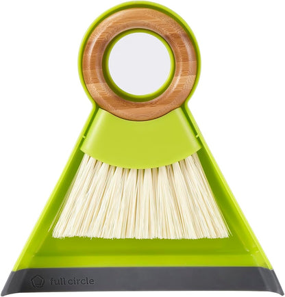 Tiny Team Mini Brush & Dustpan Set - Green