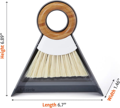 Tiny Team Mini Brush & Dustpan Set - Green
