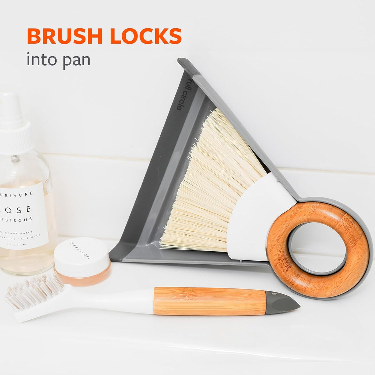Tiny Team Mini Brush & Dustpan Set - Green
