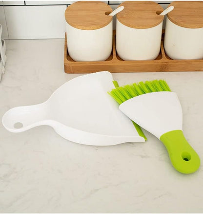 Dust pan Broom Brush Dustpan - Small Broom and Dustpan Set, Mini Broom and Dustpan, Small Dustpans and Brush Set for Home Cleaning, Sofa,Desk,Guinea Pig Cage,Cat Litter, etc. (Green