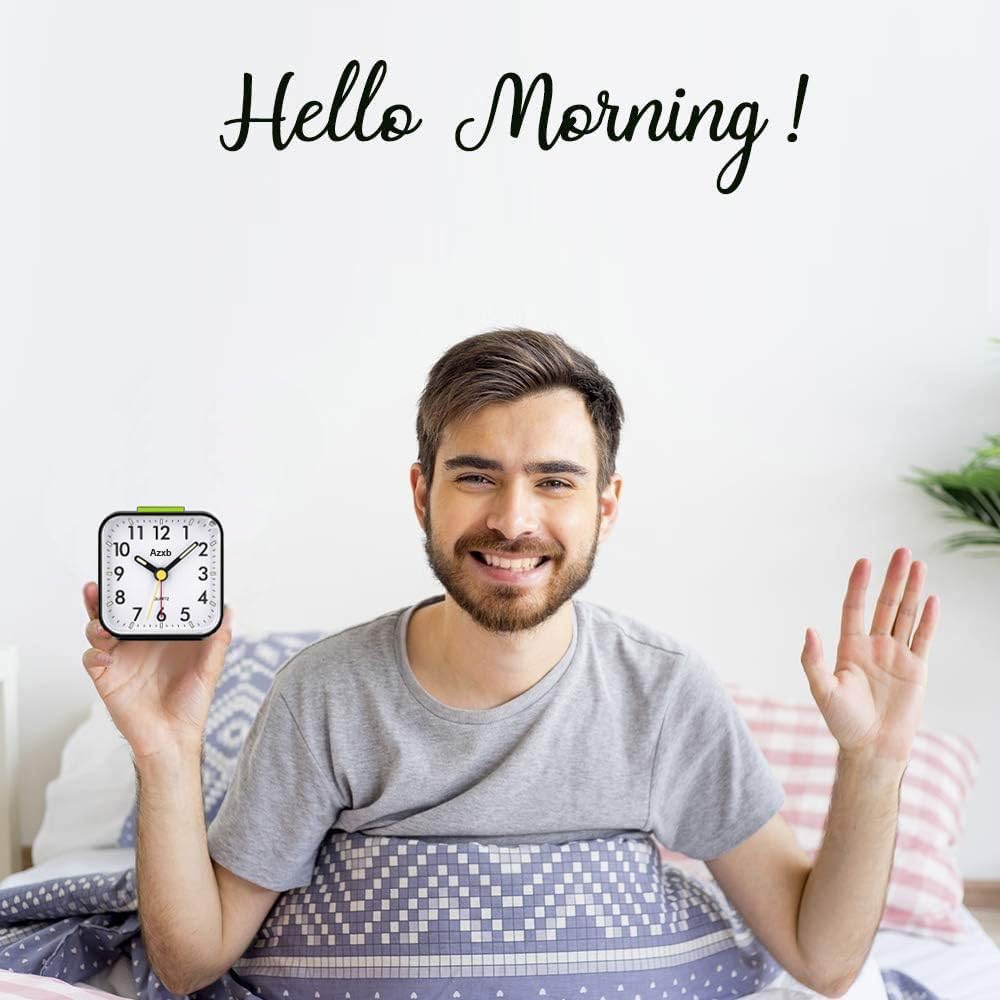 Analog Alarm Clock, Silent No Ticking Battery Operated Travel Alarm Clock with Night Light, Snooze, Loud Alarm, Luminous, Quiet Small Desk Clock for Bedrooms Deep Sleeper Adults Kids, Easy Set