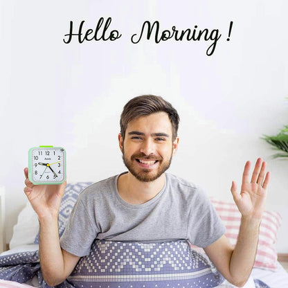 Analog Alarm Clock, Silent No Ticking Battery Operated Travel Alarm Clock with Night Light, Snooze, Loud Alarm, Luminous, Quiet Small Desk Clock for Bedrooms Deep Sleeper Adults Kids, Easy Set