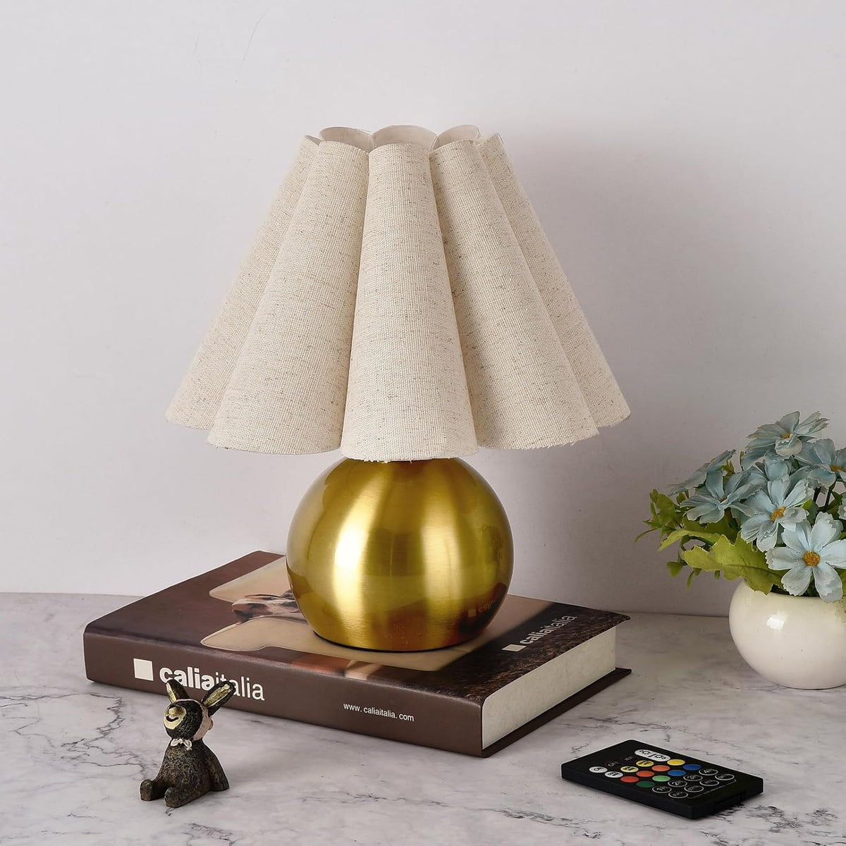 Gold Small Bedside Table Lamp for Bedroom, Brass Gold Bedroom Lamps for Nightstand, Cute Mini Table Lamps for Small Spaces with Scalloped Shade for Kitchen Counter, Bookshelf, Living Room, Kids Dorm