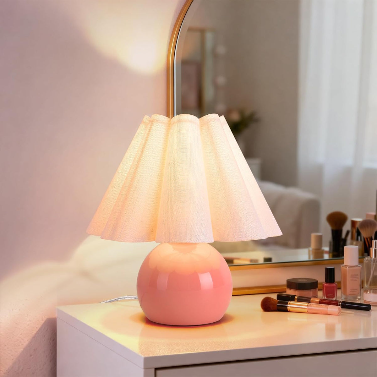 Gold Small Bedside Table Lamp for Bedroom, Brass Gold Bedroom Lamps for Nightstand, Cute Mini Table Lamps for Small Spaces with Scalloped Shade for Kitchen Counter, Bookshelf, Living Room, Kids Dorm