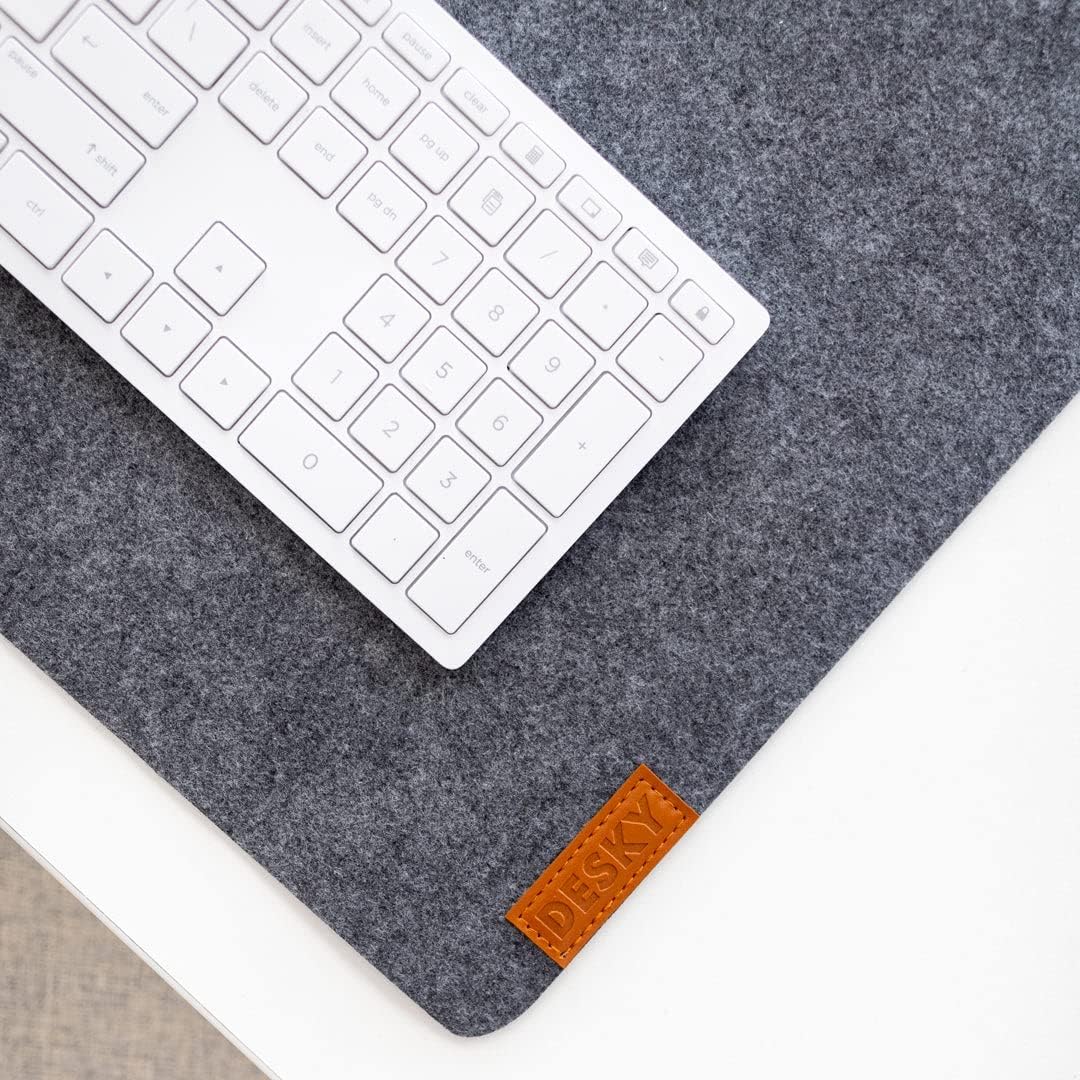 Felt Desk Pad Medium
