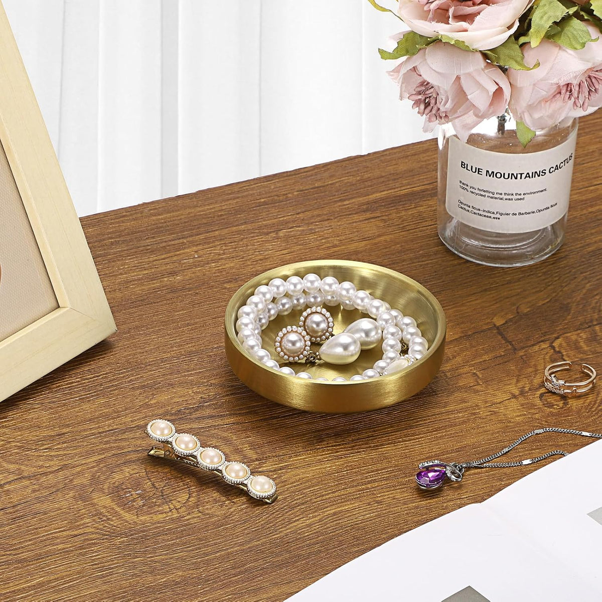 Flat Golden Paper Clip Holder, Stackable Desk Organizer Metal Storage Bowl for Small Office Supplies Paper Clips & Tiny Parts, Cute Round Jewelry Storage for Office Bathroom Vanity